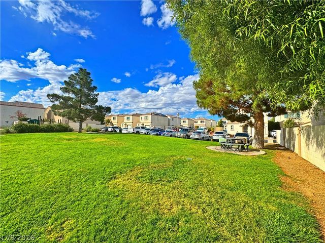 9947 Fragile Fields Street, Las Vegas, NV 89183