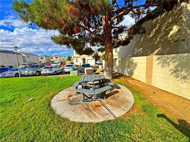 9947 Fragile Fields Street, Las Vegas, NV 89183