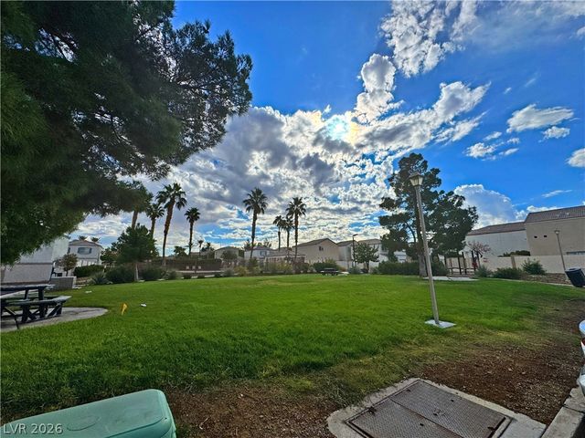 9947 Fragile Fields Street, Las Vegas, NV 89183