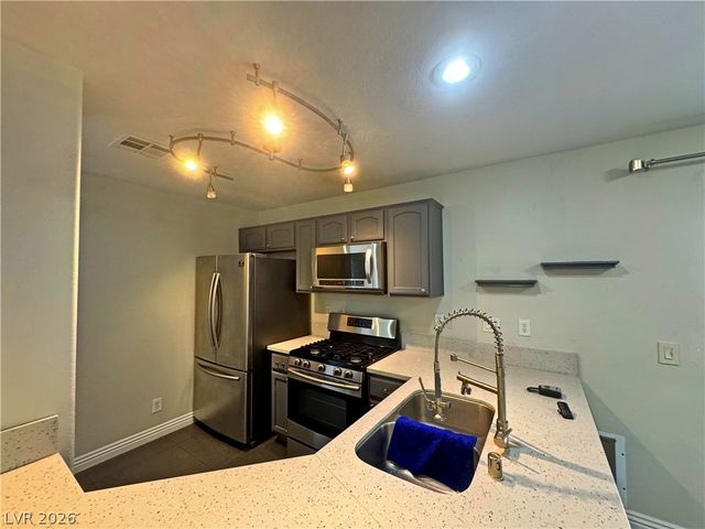 9947 Fragile Fields Street, Las Vegas, NV 89183