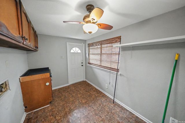 12715 MIDDLE LN, San Antonio, TX 78217