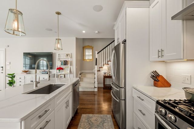 884 Adams St D, Boston, MA 02124