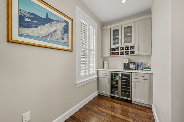 884 Adams St D, Boston, MA 02124