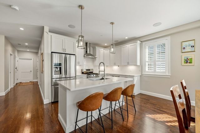 884 Adams St D, Boston, MA 02124