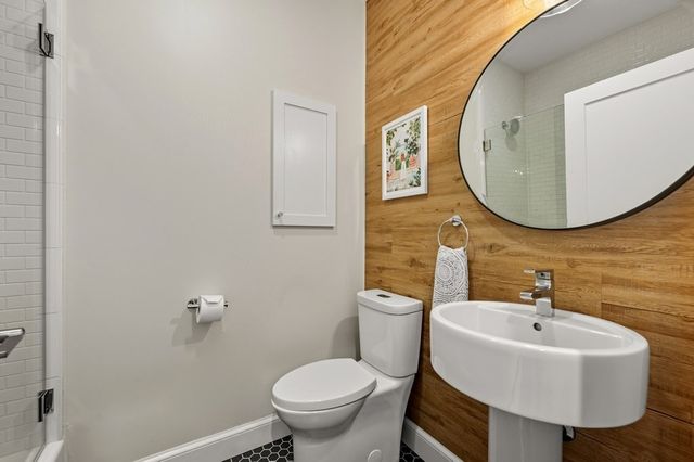 884 Adams St D, Boston, MA 02124