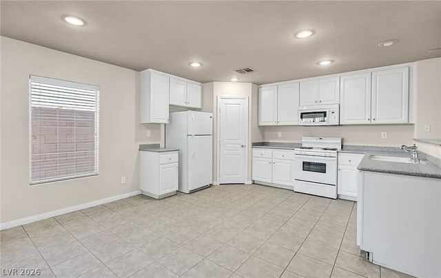 4836 Golden Shimmer Avenue, Las Vegas, NV 89139