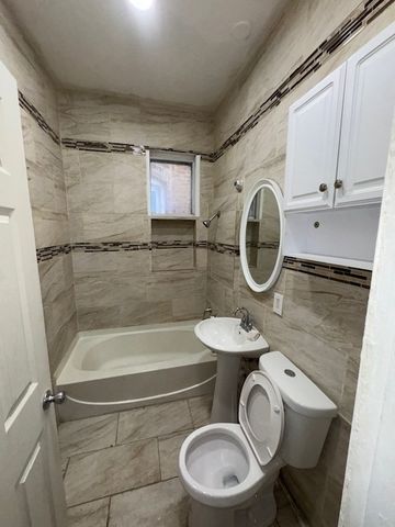 5607 S Laflin Avenue, Chicago, IL 60636