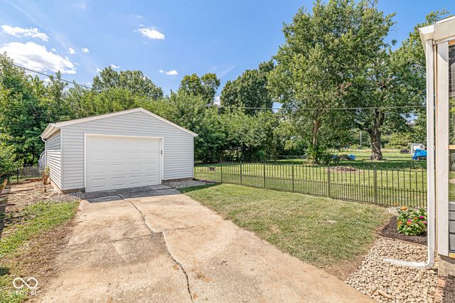 6734 Hillside Avenue, Indianapolis, IN 46220