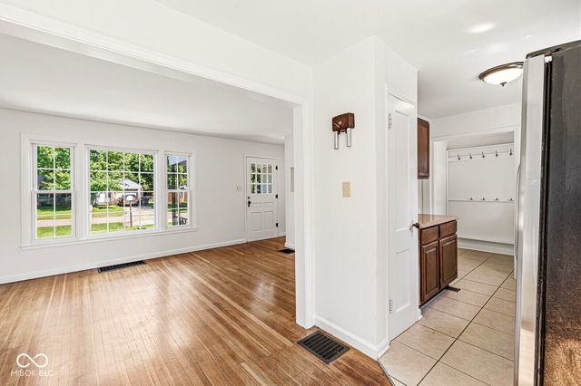 6734 Hillside Avenue, Indianapolis, IN 46220