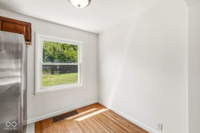 6734 Hillside Avenue, Indianapolis, IN 46220