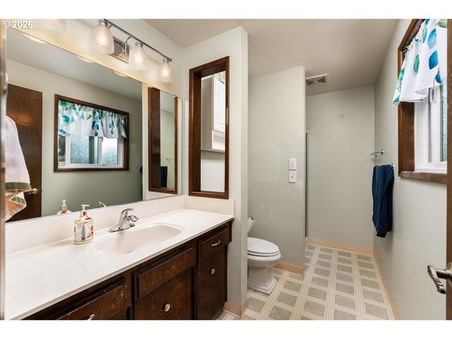1343 Se WENDY Ave, Gresham, OR 97080