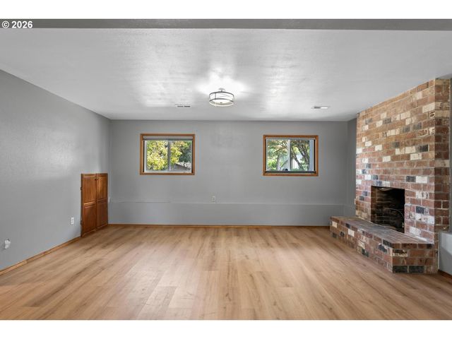 1343 Se WENDY Ave, Gresham, OR 97080