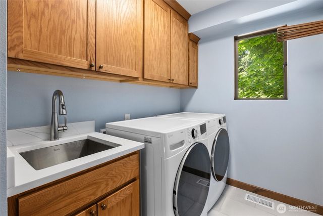 22329 NE 28th Street, Sammamish, WA 98074