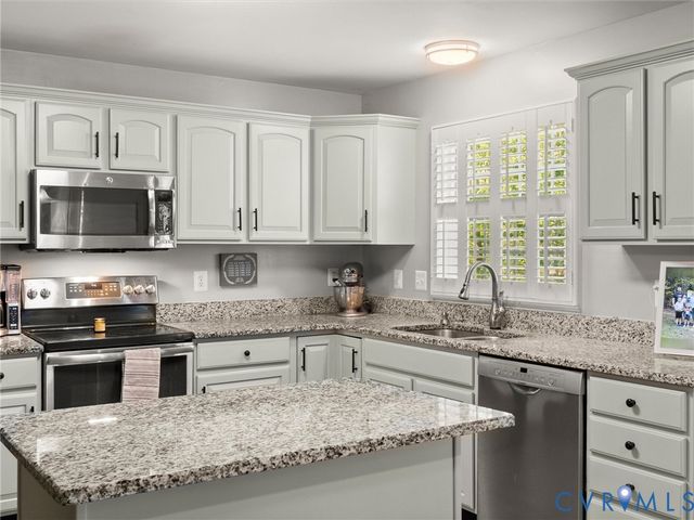 126 Reedy Creek Rd, Louisa, VA 23093