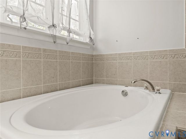 126 Reedy Creek Rd, Louisa, VA 23093