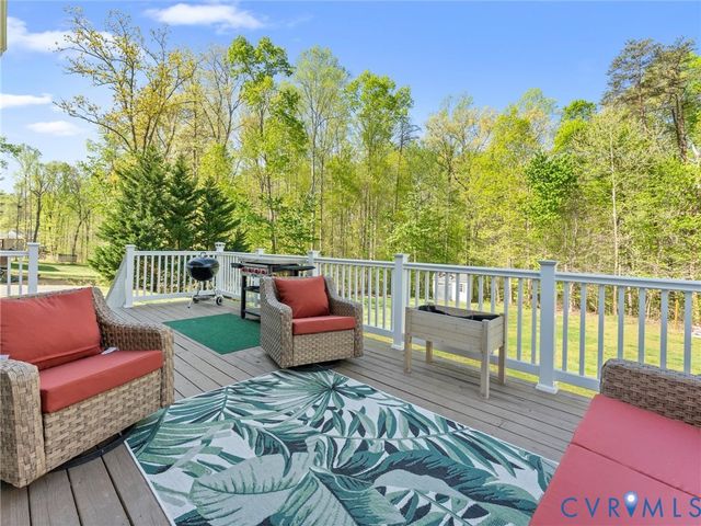 126 Reedy Creek Rd, Louisa, VA 23093