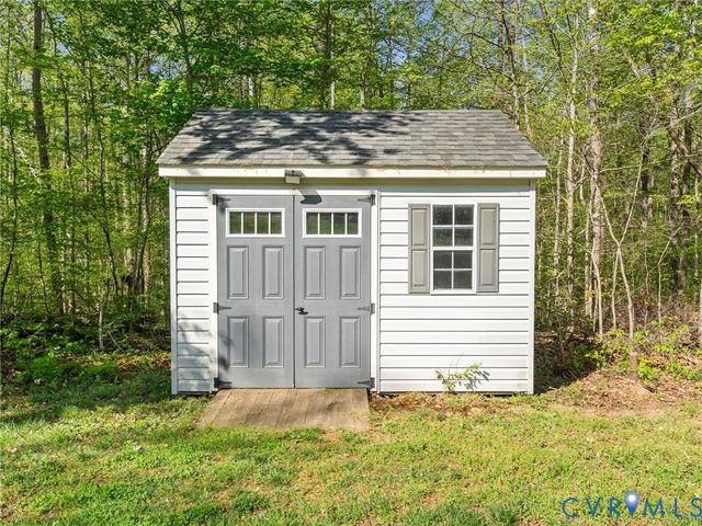 126 Reedy Creek Rd, Louisa, VA 23093