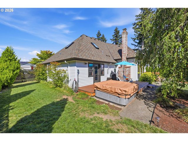 16888 Se HAGEN Rd, Happy Valley, OR 97086