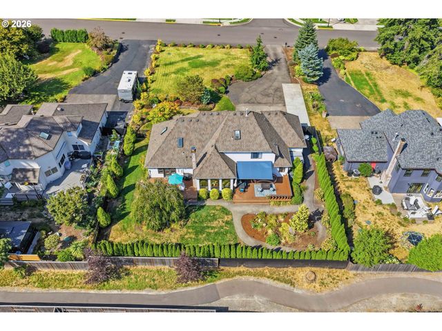 16888 Se HAGEN Rd, Happy Valley, OR 97086