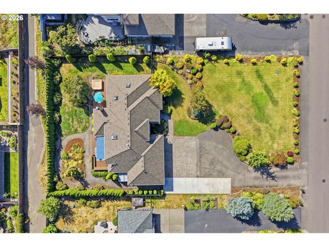 16888 Se HAGEN Rd, Happy Valley, OR 97086