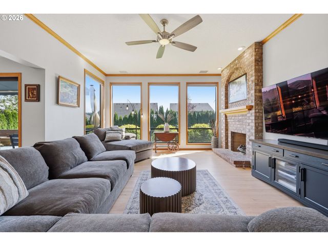 16888 Se HAGEN Rd, Happy Valley, OR 97086