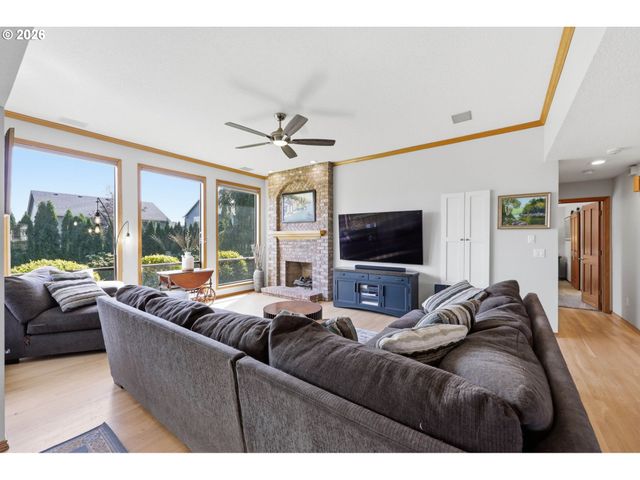 16888 Se HAGEN Rd, Happy Valley, OR 97086