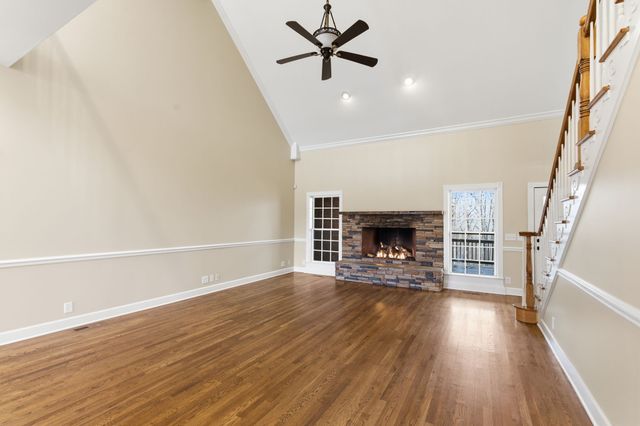 1014 Alameda Dr, Portland, TN 37148