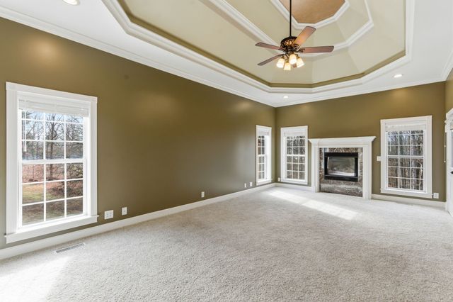 1014 Alameda Dr, Portland, TN 37148