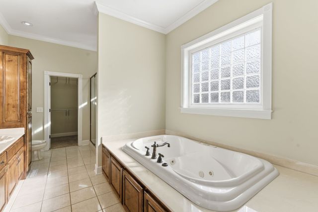 1014 Alameda Dr, Portland, TN 37148