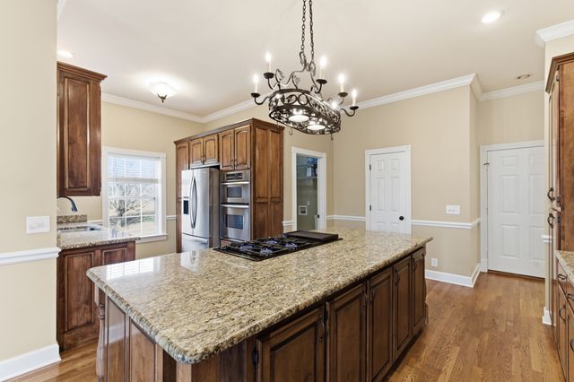 1014 Alameda Dr, Portland, TN 37148