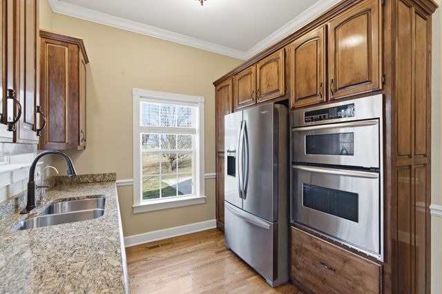 1014 Alameda Dr, Portland, TN 37148