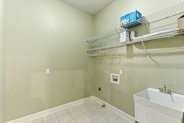 1014 Alameda Dr, Portland, TN 37148