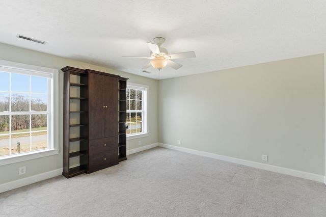 1014 Alameda Dr, Portland, TN 37148