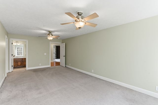 1014 Alameda Dr, Portland, TN 37148