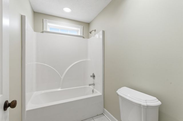 1014 Alameda Dr, Portland, TN 37148