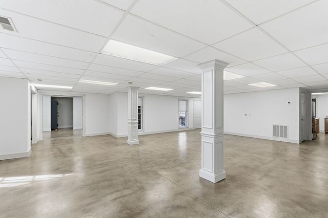 1014 Alameda Dr, Portland, TN 37148