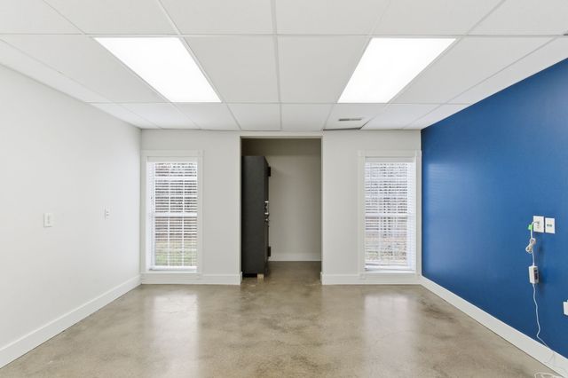 1014 Alameda Dr, Portland, TN 37148