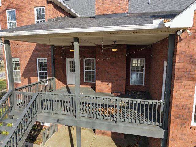 1014 Alameda Dr, Portland, TN 37148