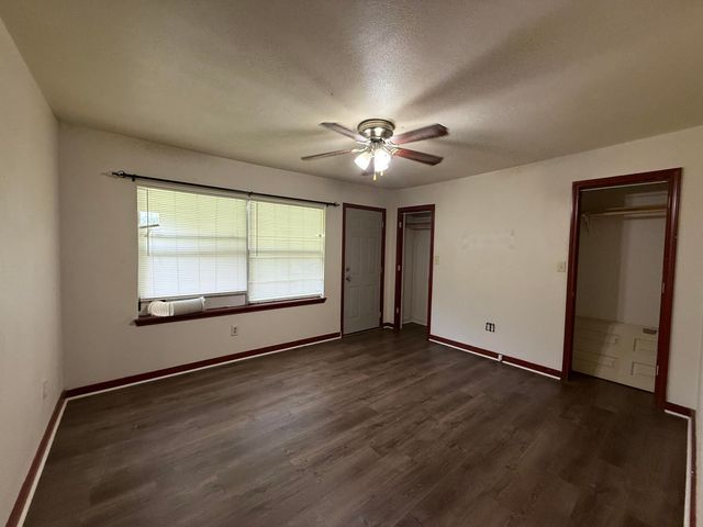 405 CAPITOL, Gilmer, TX 75644