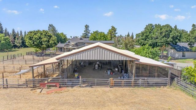 11839 E Ashlan Avenue, Sanger, CA 93657