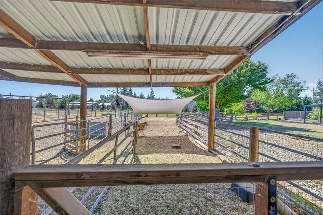11839 E Ashlan Avenue, Sanger, CA 93657
