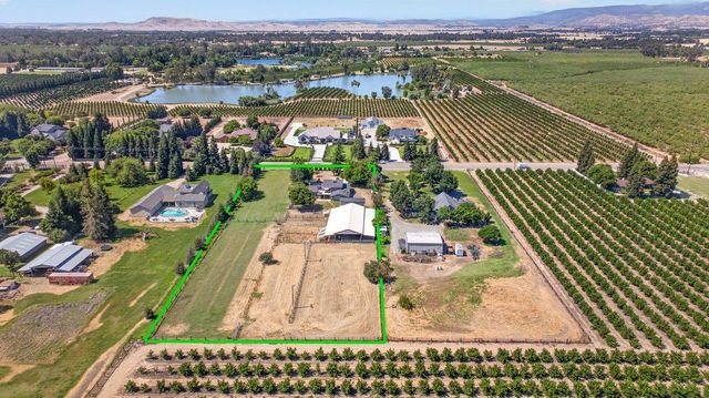 11839 E Ashlan Avenue, Sanger, CA 93657