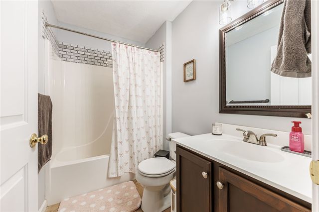 1201 Belmont Drive, Farmington, NY 14425