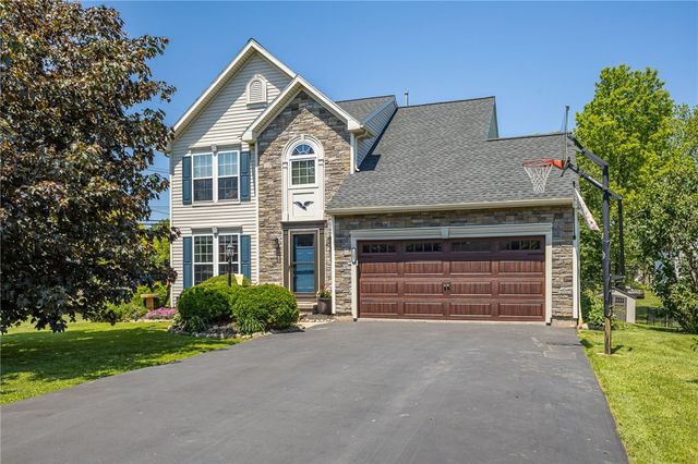 1201 Belmont Drive, Farmington, NY 14425