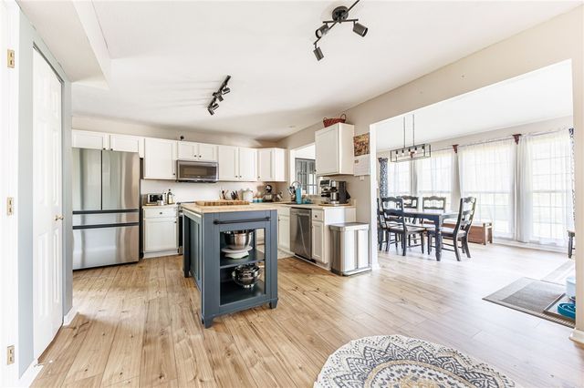 1201 Belmont Drive, Farmington, NY 14425