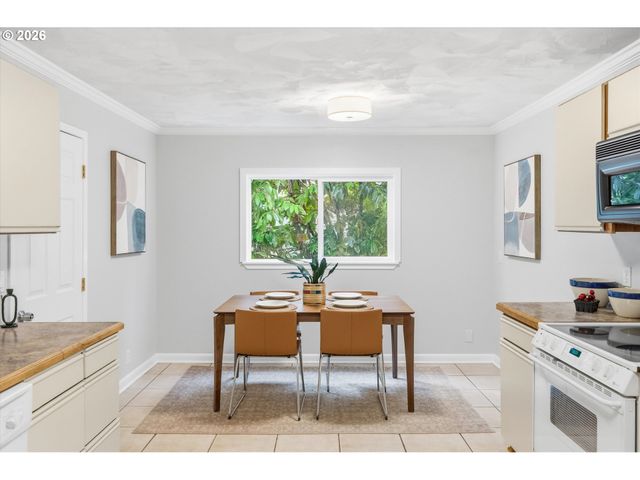 14012 Se RIVER Rd, Milwaukie, OR 97267