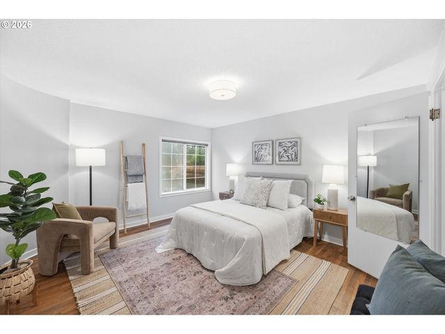 14012 Se RIVER Rd, Milwaukie, OR 97267