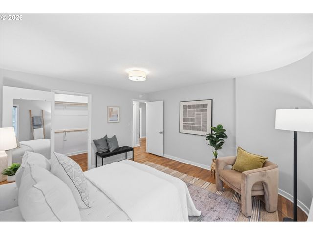 14012 Se RIVER Rd, Milwaukie, OR 97267