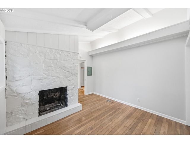 14012 Se RIVER Rd, Milwaukie, OR 97267