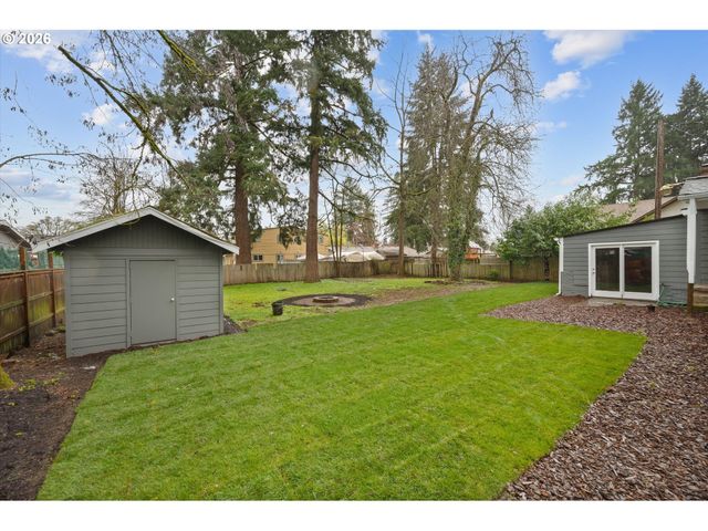 14012 Se RIVER Rd, Milwaukie, OR 97267